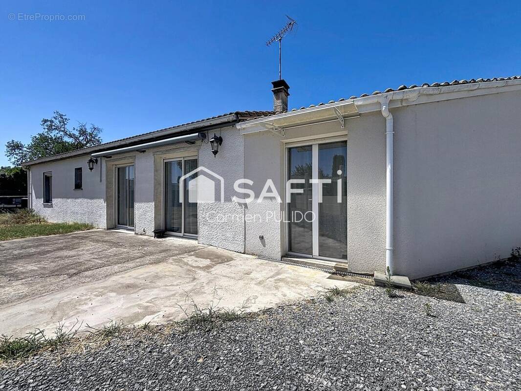 Photo 1 - Maison à SAINT-ROMAIN-LA-VIRVEE