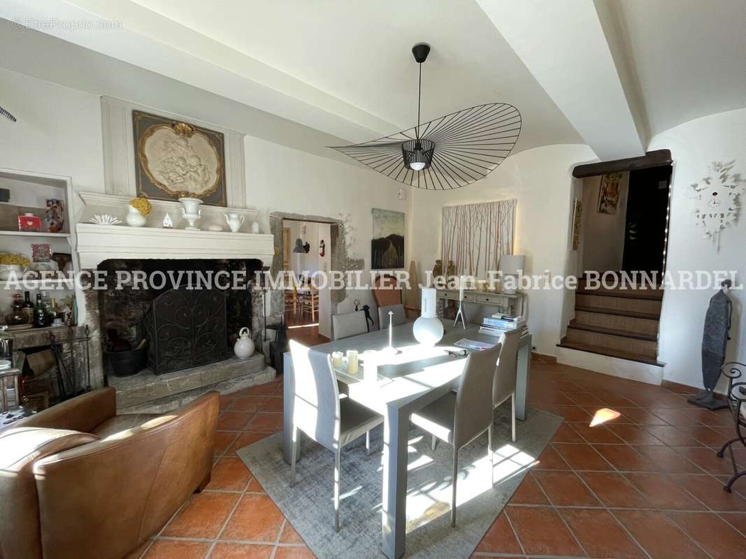 Maison à ROCHEBRUNE