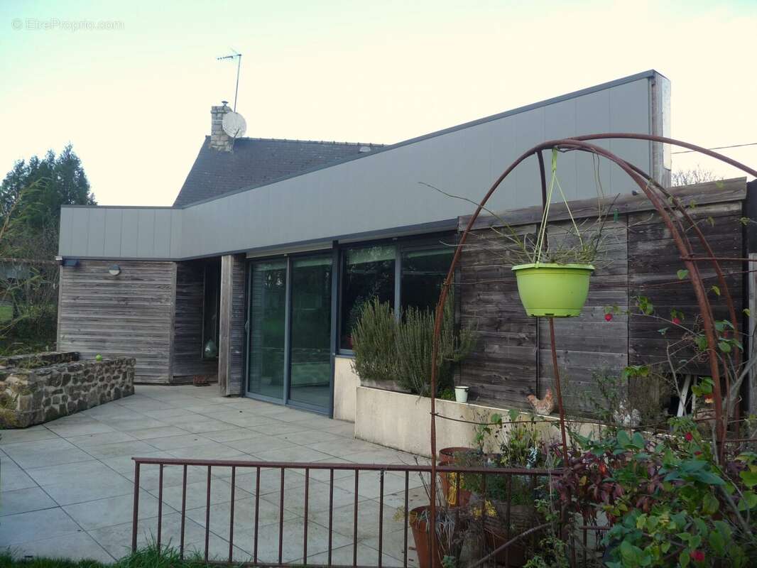 Maison à ARGENTRE-DU-PLESSIS