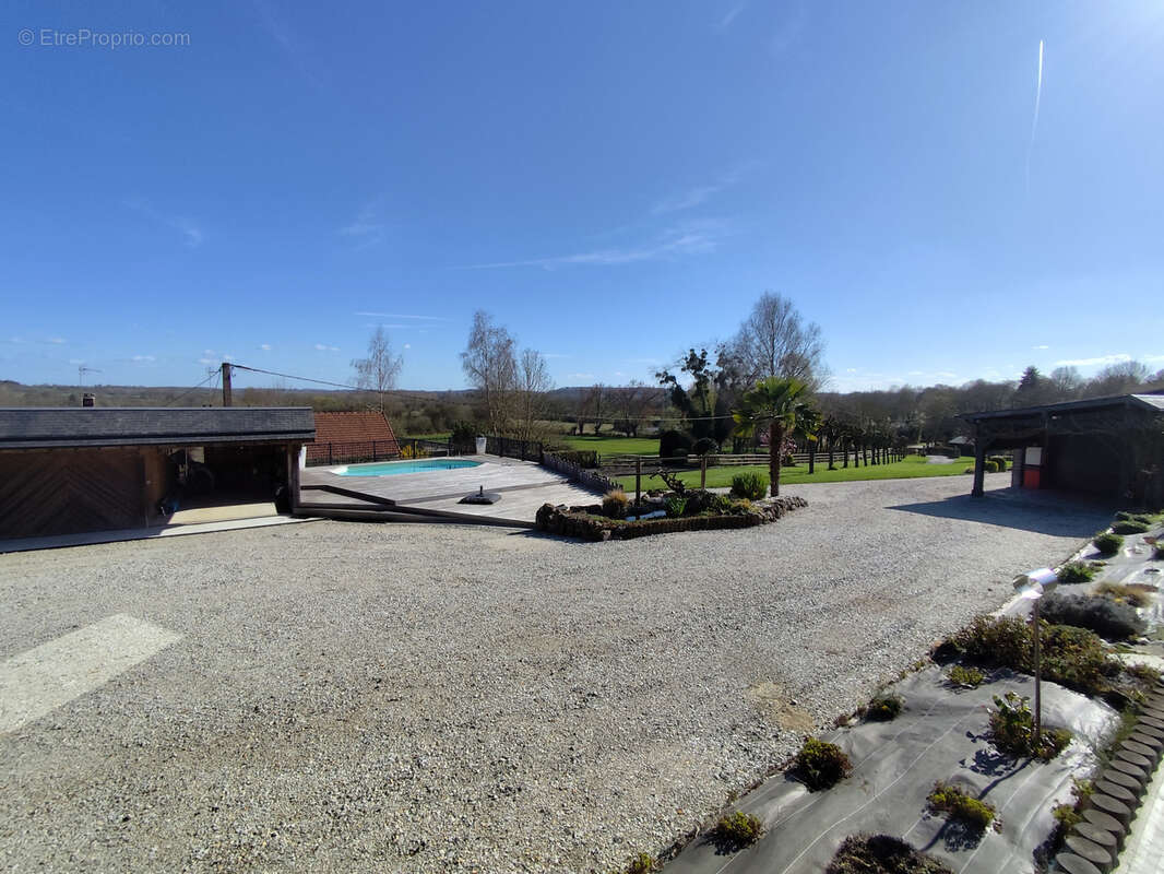 Maison à COULONGES-SUR-SARTHE