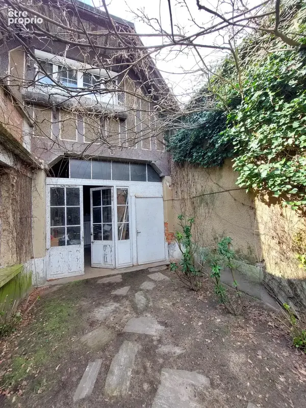 Maison familiale avec dépendances et jardin en centre-ville de La Flèche ! - photo 21
