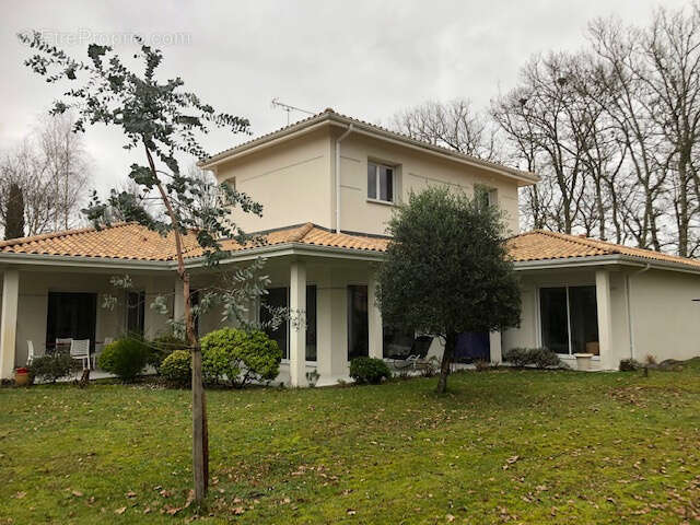 Maison à MARTIGNAS-SUR-JALLE