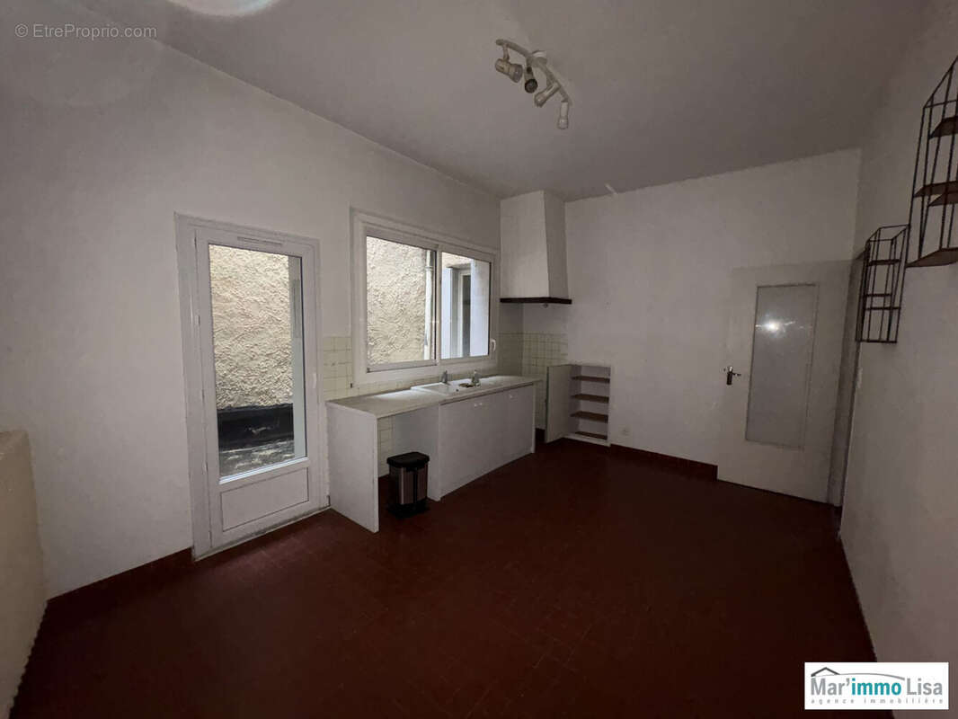 Maison 230 m² à Courthezon  - photo 6