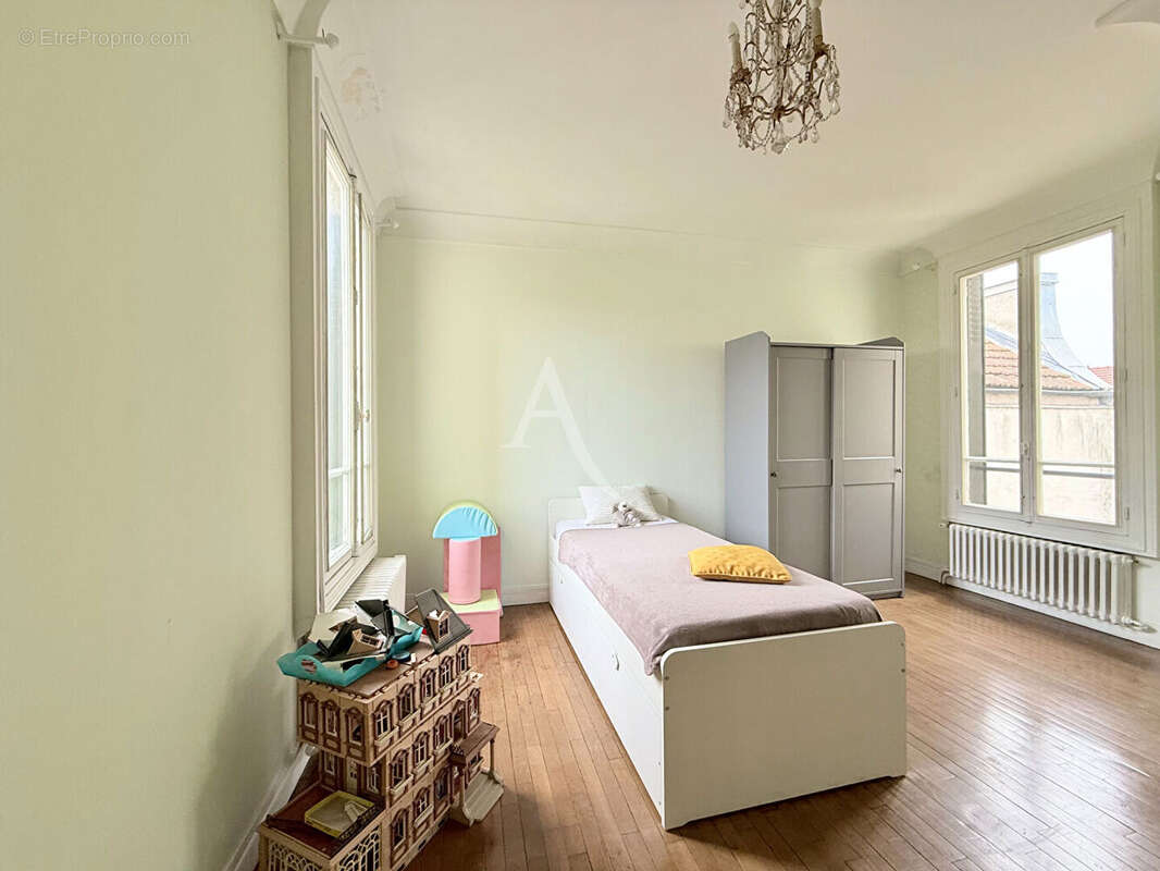 Maison à LE PERREUX-SUR-MARNE