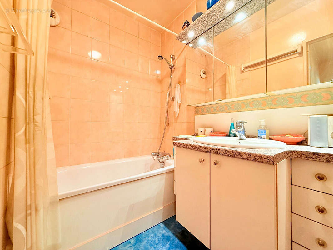 F3 - 65.14m² - Boulevard National - photo 7