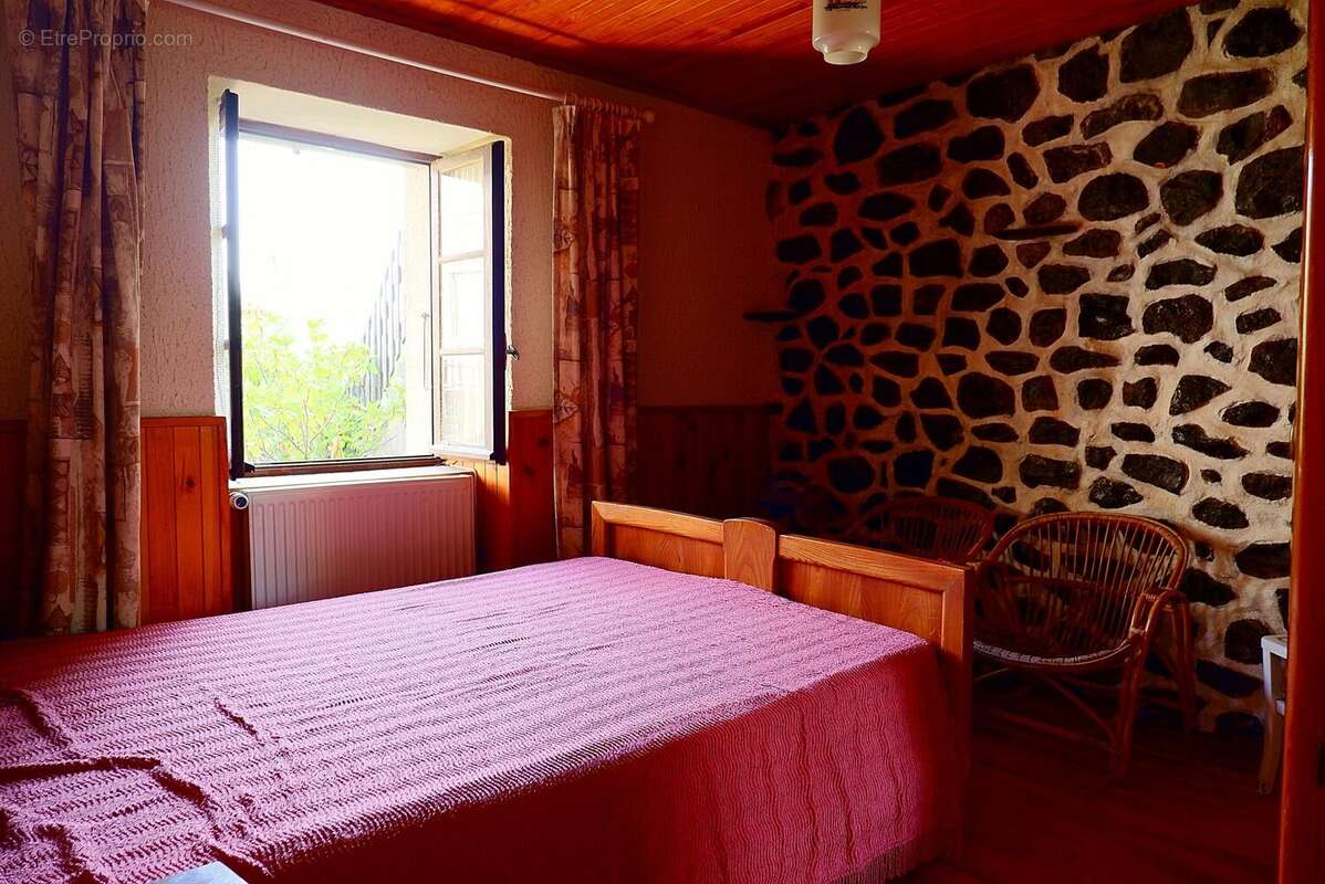 Maison 101 m² à Fay-Sur-Lignon  - photo 8