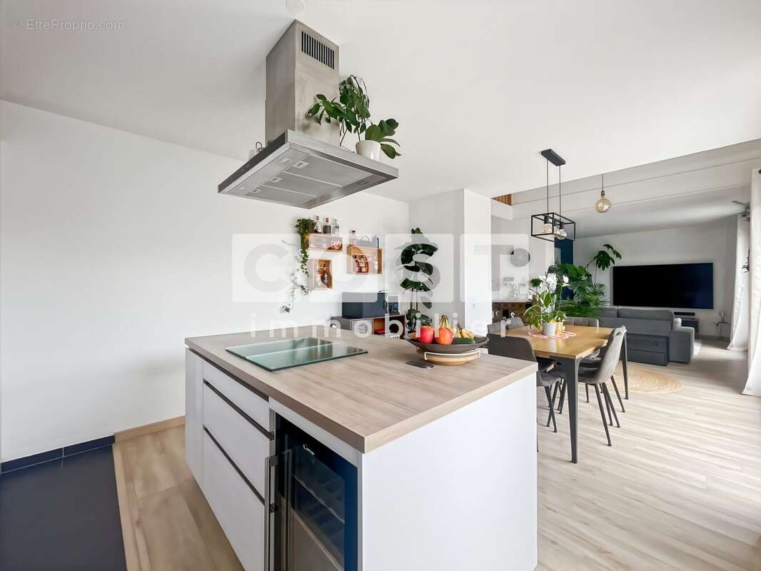 Appartement à ASNIERES-SUR-SEINE