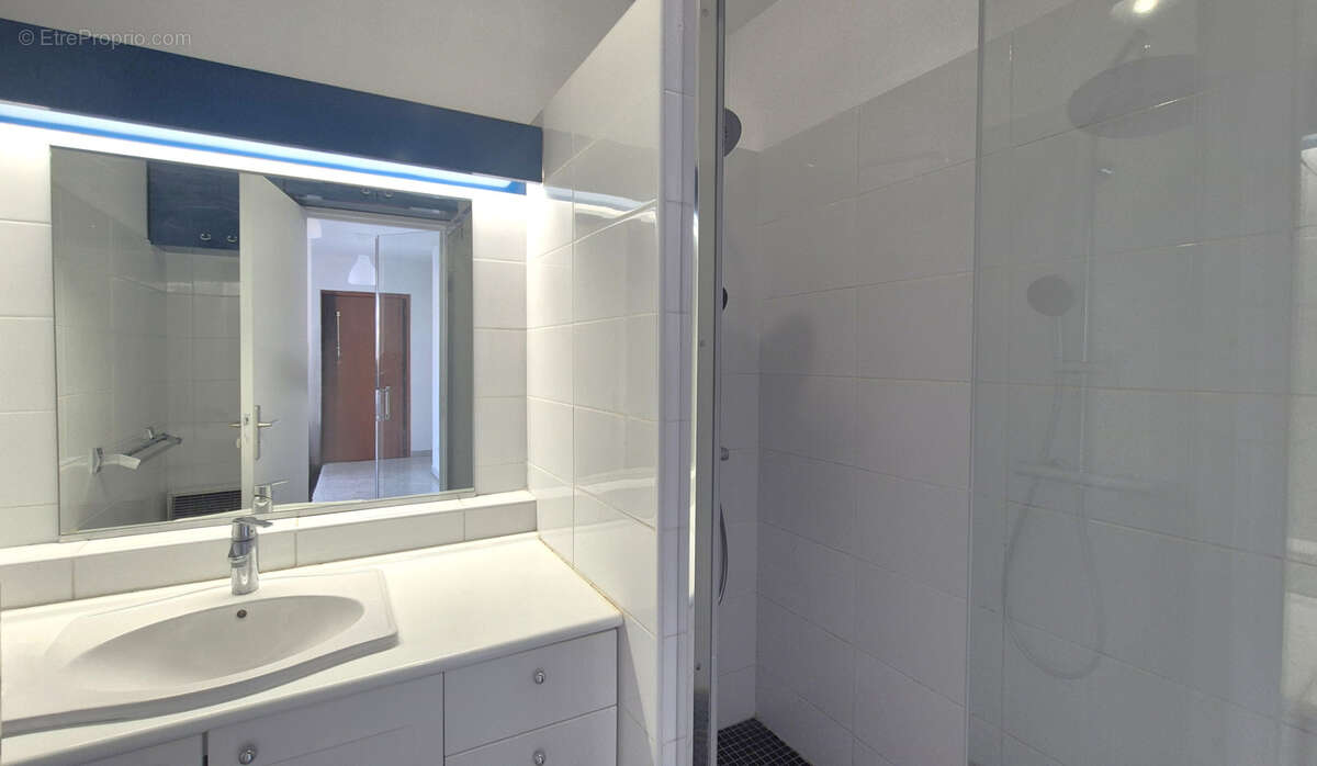 Appartement à MANDELIEU-LA-NAPOULE