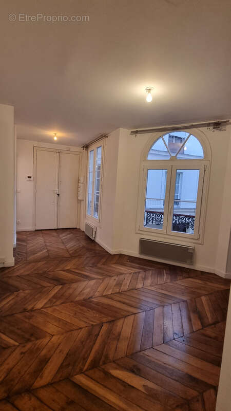 Appartement à PARIS-9E