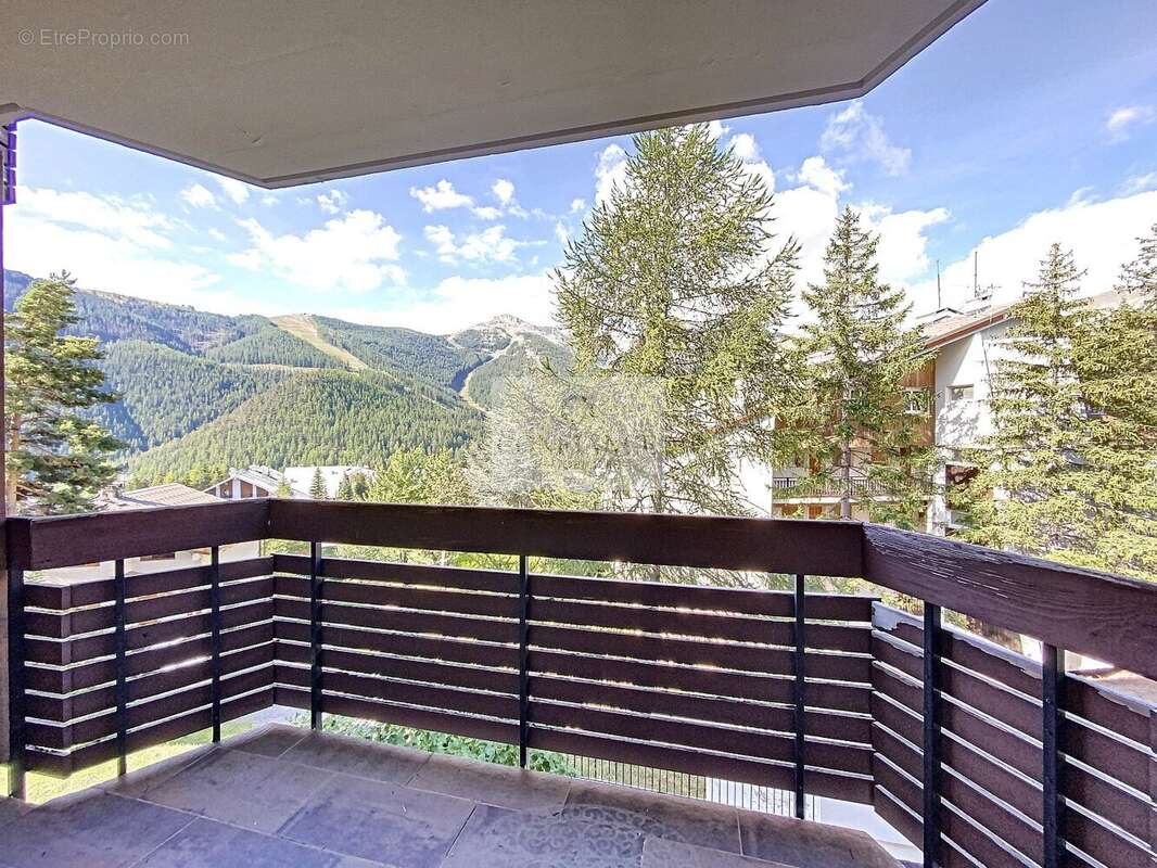 Appartement à SAINT-ETIENNE-DE-TINEE