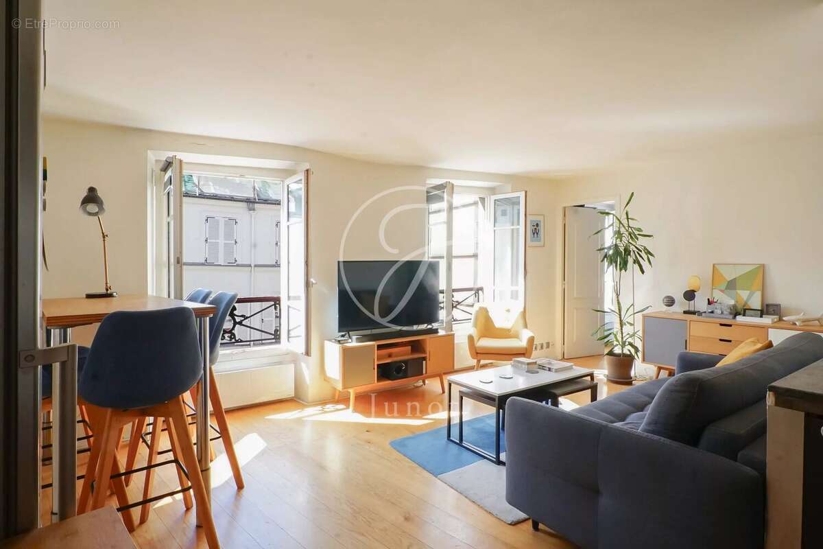 Appartement à PARIS-18E