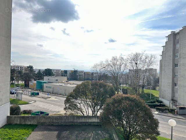 Appartement à RILLIEUX-LA-PAPE