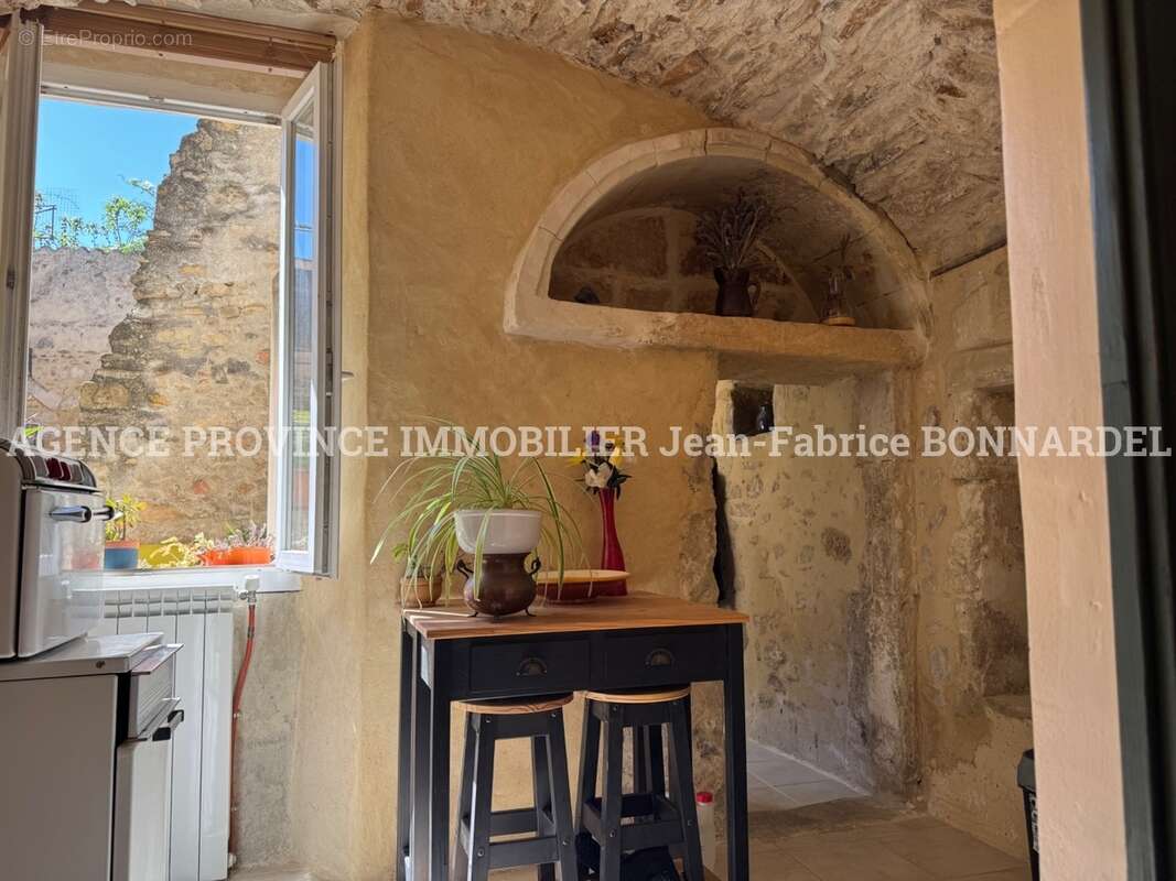 Maison à BOLLENE