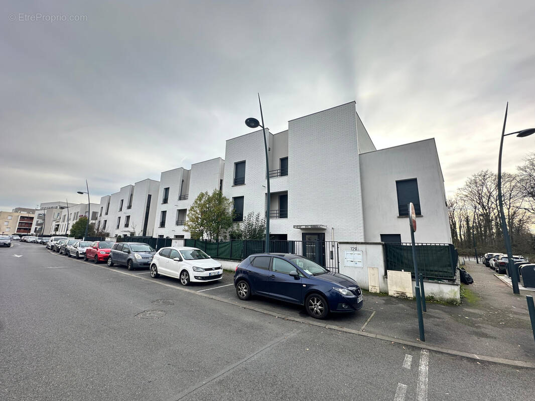 Appartement à FLEURY-MEROGIS