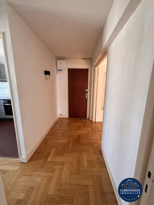 Appartement 65 m² à Limoges  - photo 7