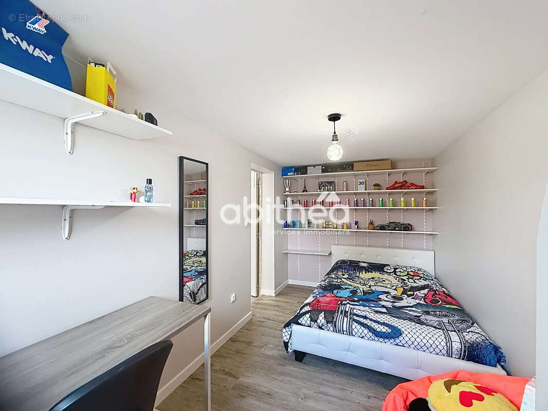 La BOIXE - VARS, Maison rénovée de 140 m2 avec sous sol aménagé - 5 chambres - photo 11