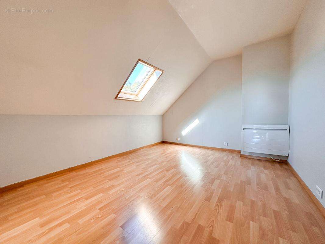 Maison à SAINT-ETIENNE-DE-MONTLUC