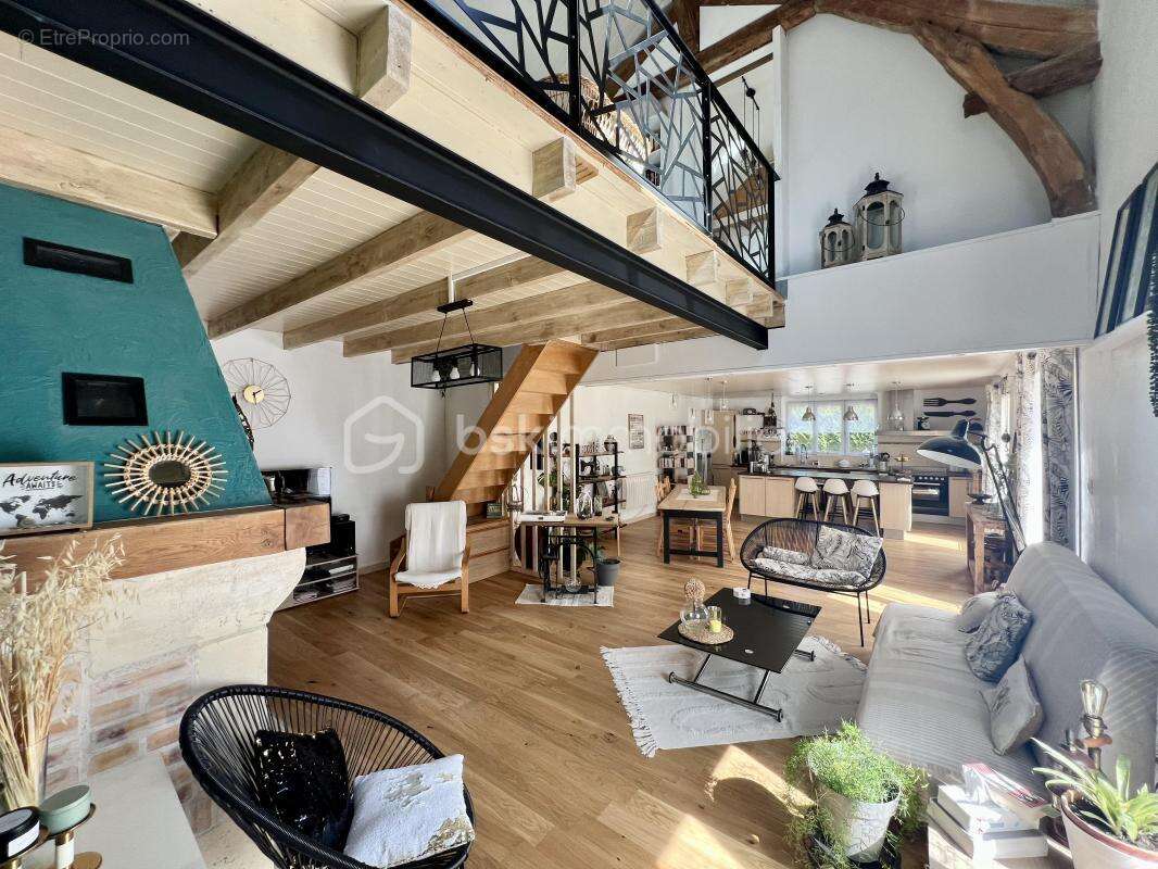 Maison à BAZOCHES-LES-GALLERANDES