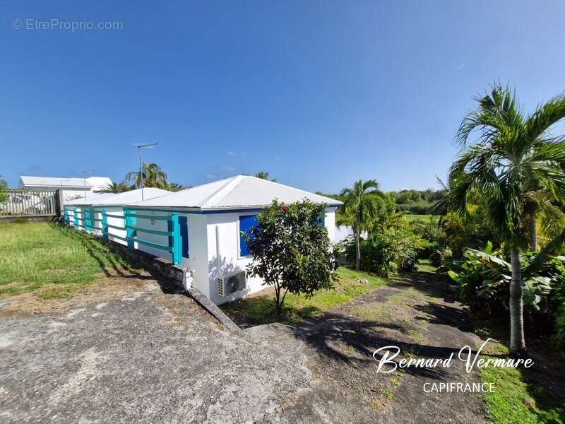 Maison et 3 bungalows - 9 pièces - Piscine - Terrain 2 000m² - photo 20
