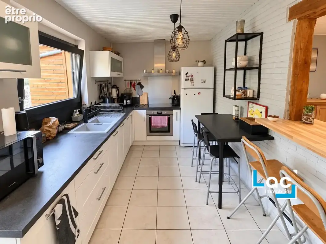 Maison 8 pièces 152 m² à vendre à Croix (59170) - photo 2