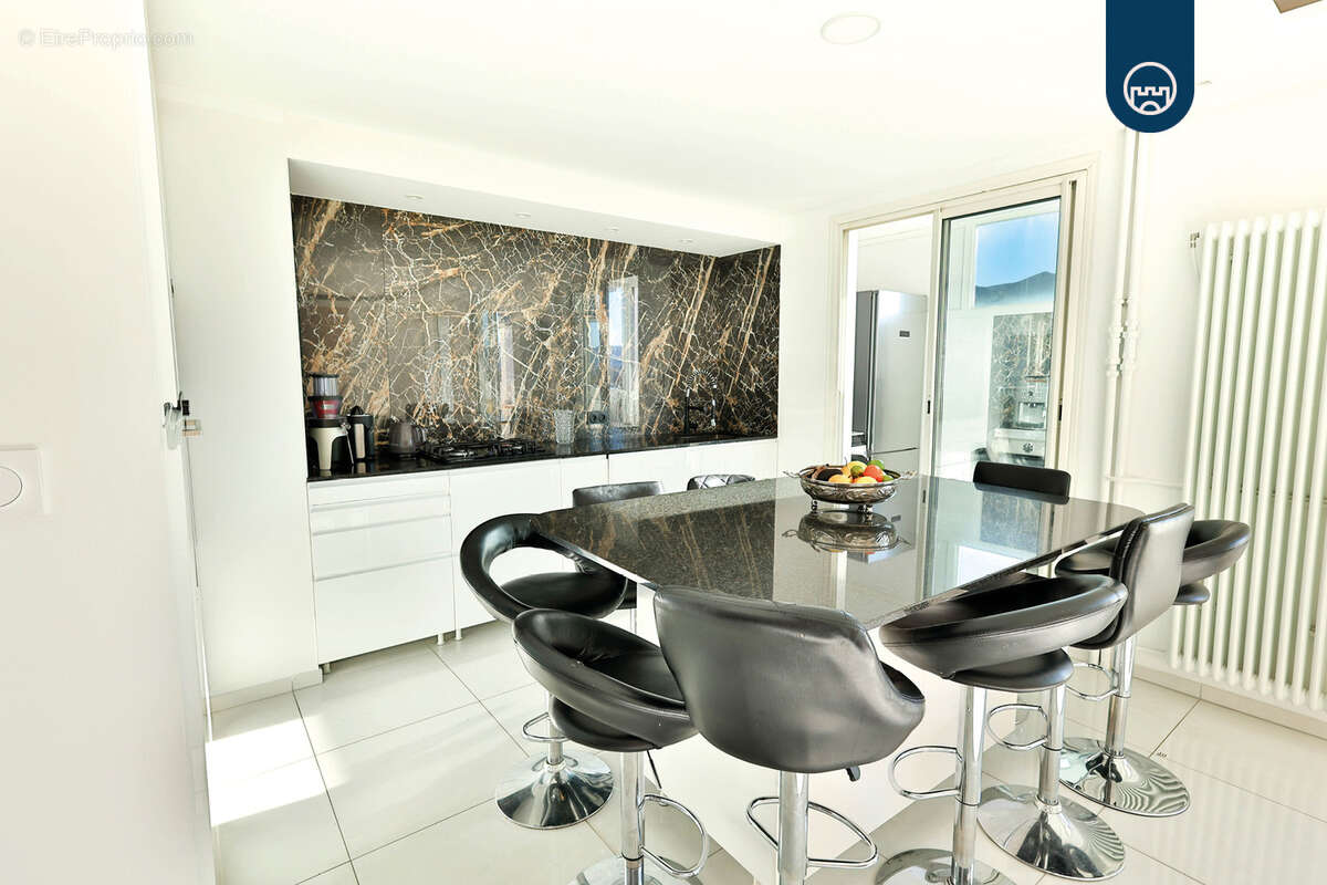 Appartement à MARSEILLE-11E