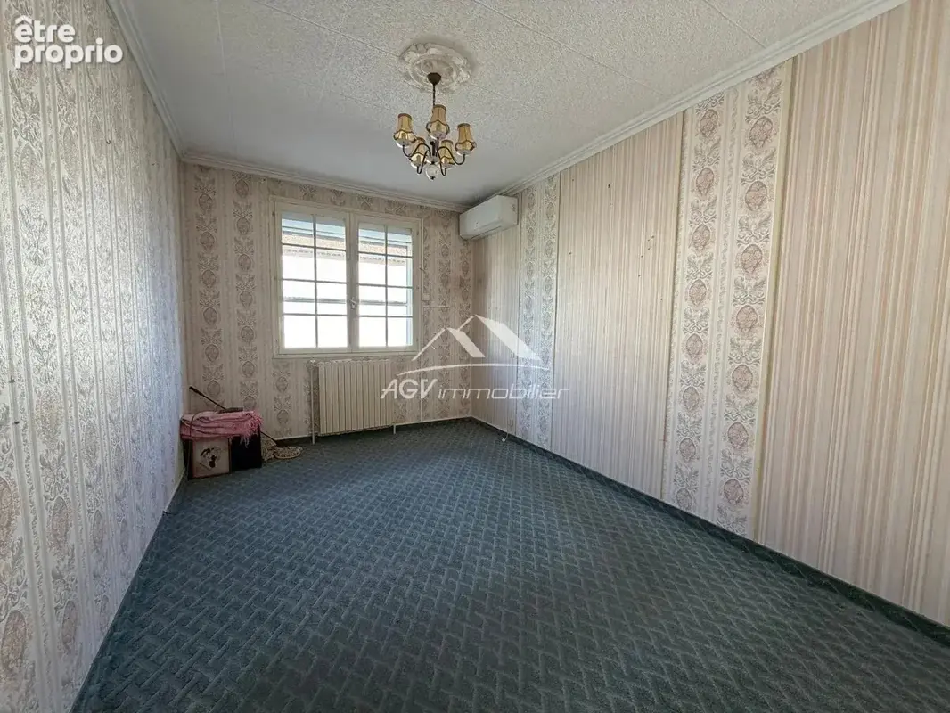 Alès – Maison à fort potentiel avec jardin et garage - photo 9