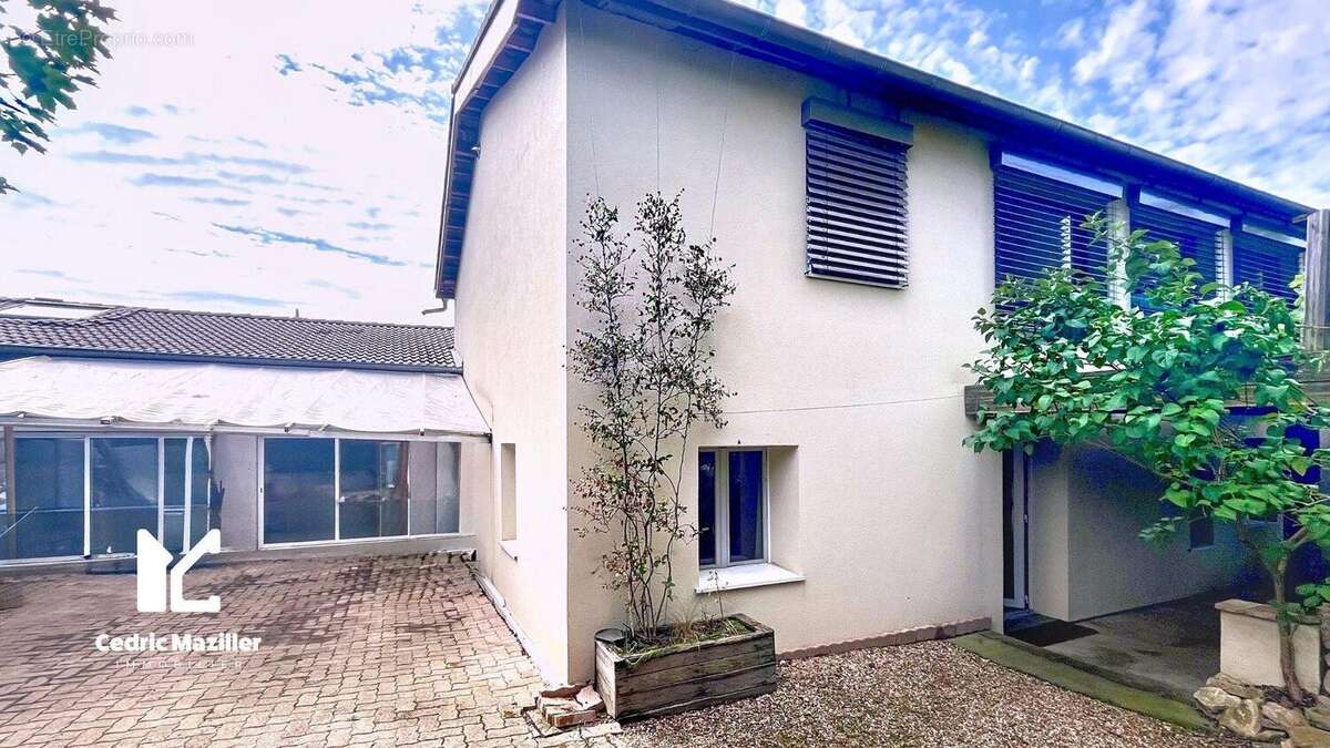 Maison 172 m² à Montmerle-Sur-Saone  - photo 3