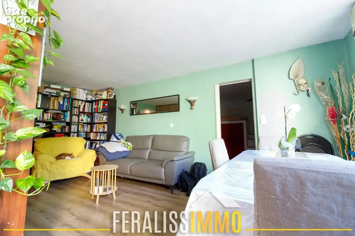 Appartement F4 avec jardin privatif et box ! - photo 3