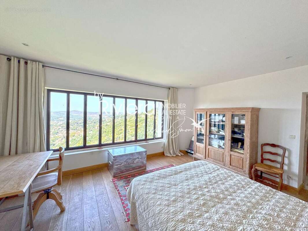 Maison à BORMES-LES-MIMOSAS