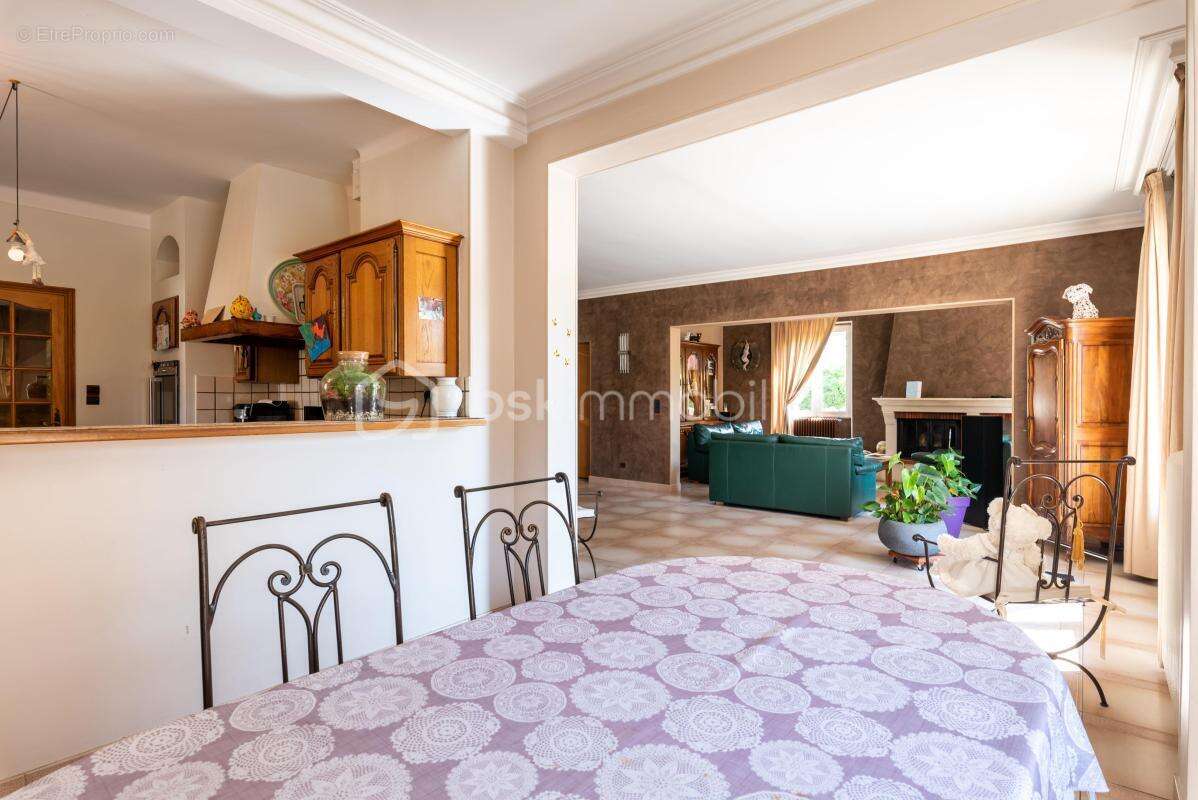 Maison à DECINES-CHARPIEU