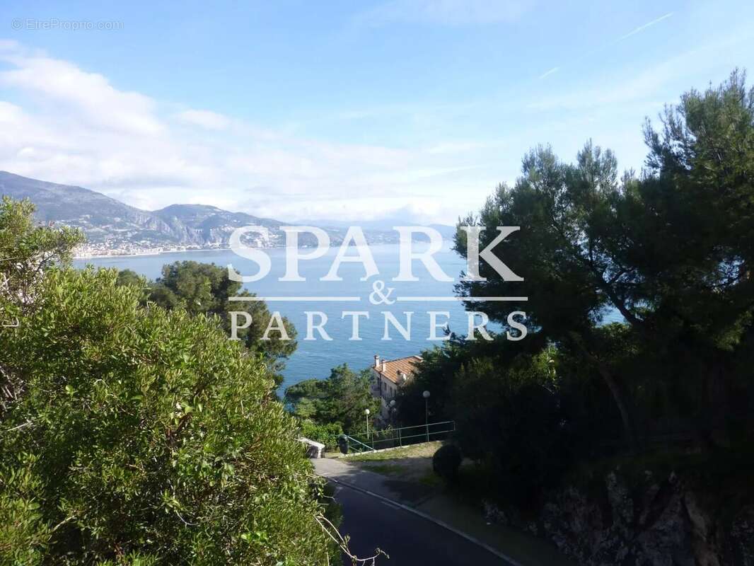 Appartement à ROQUEBRUNE-CAP-MARTIN