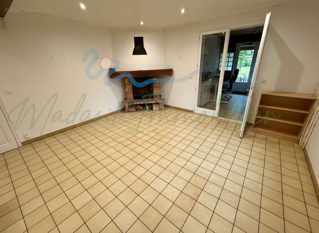 Maison à BENNECOURT