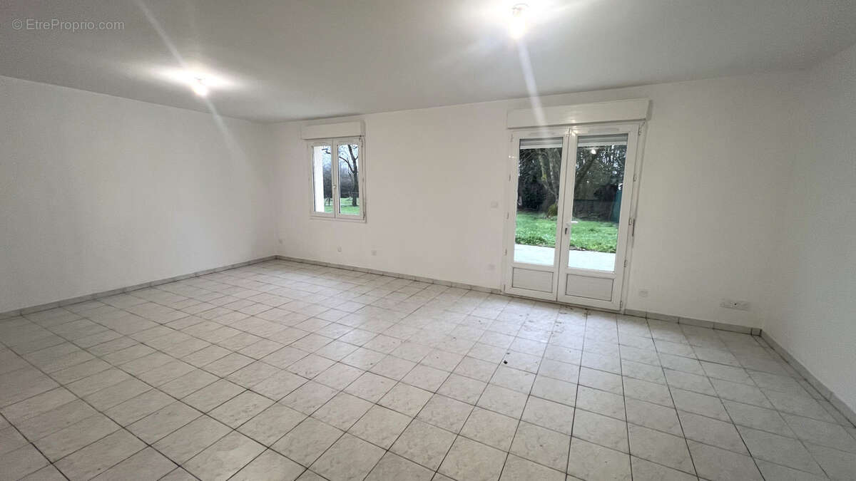 Maison à LA POUEZE