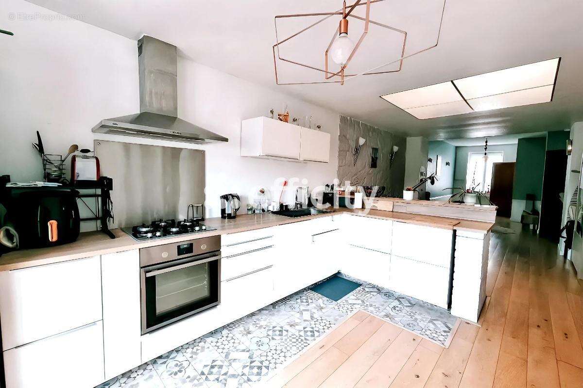 Maison à CAMPHIN-EN-CAREMBAULT