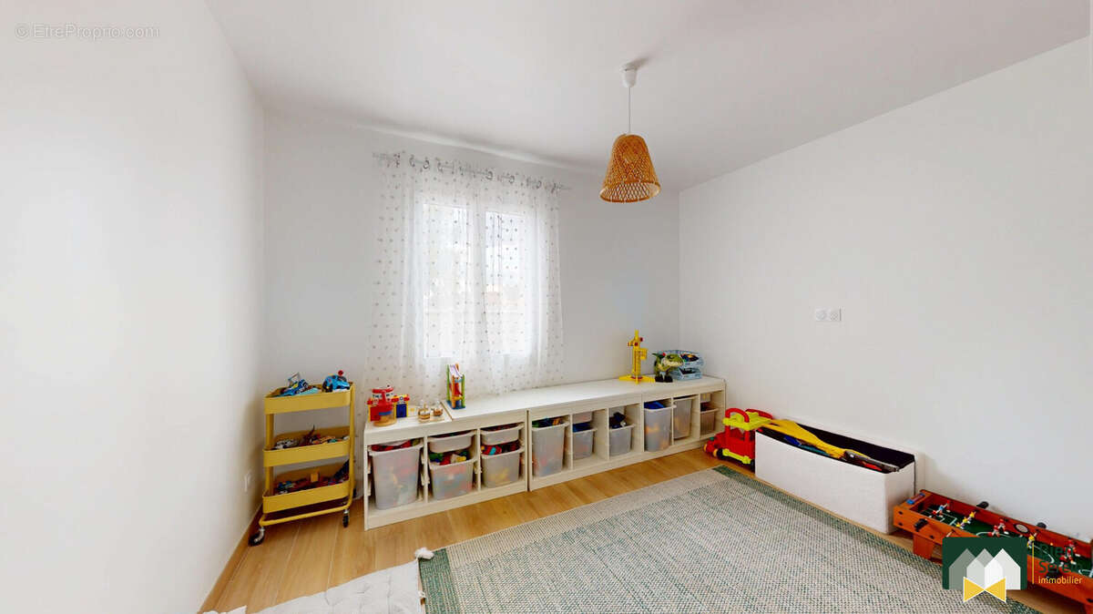 Chambre 4 - Maison à NOGENT-LE-PHAYE