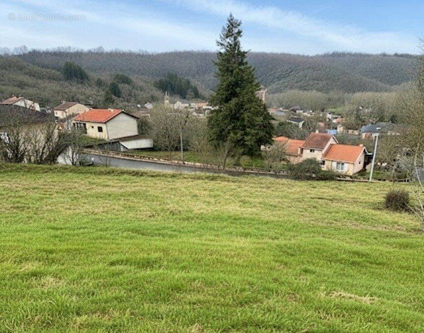 Terrain à MONTEILS