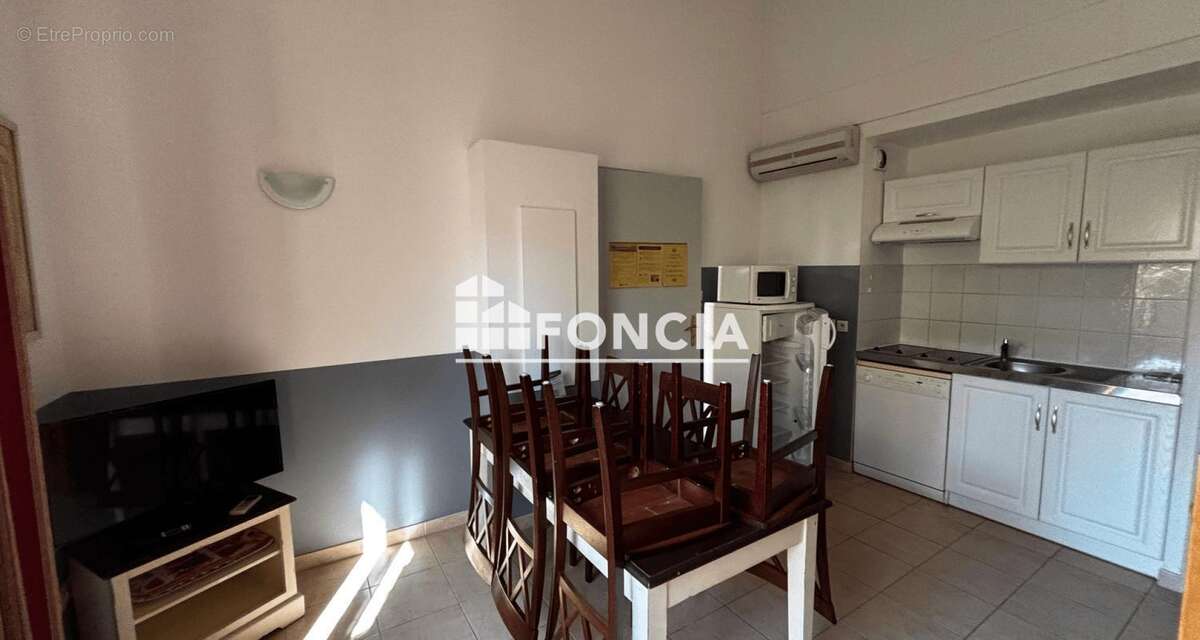 Appartement à MOURIES