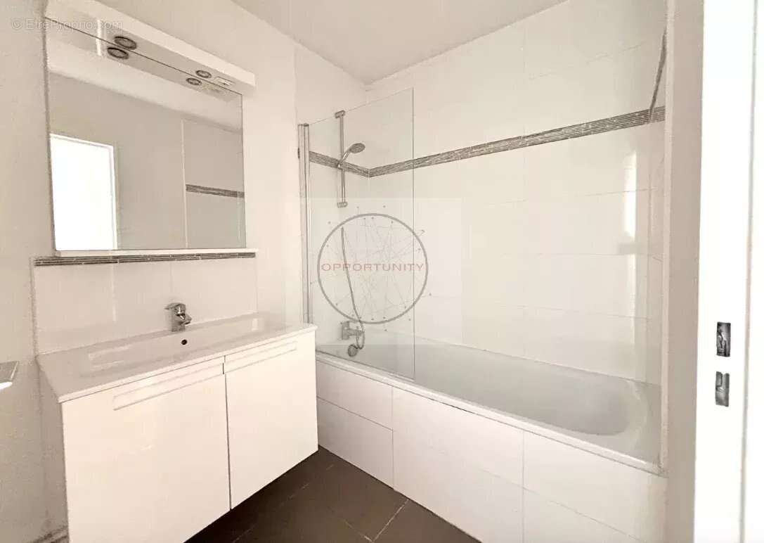 Appartement 81 m² à Saint-Mande  - photo 7