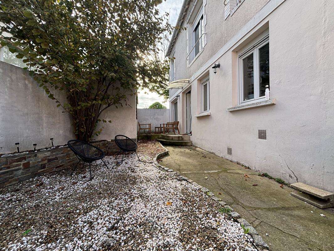Maison à BEZONS