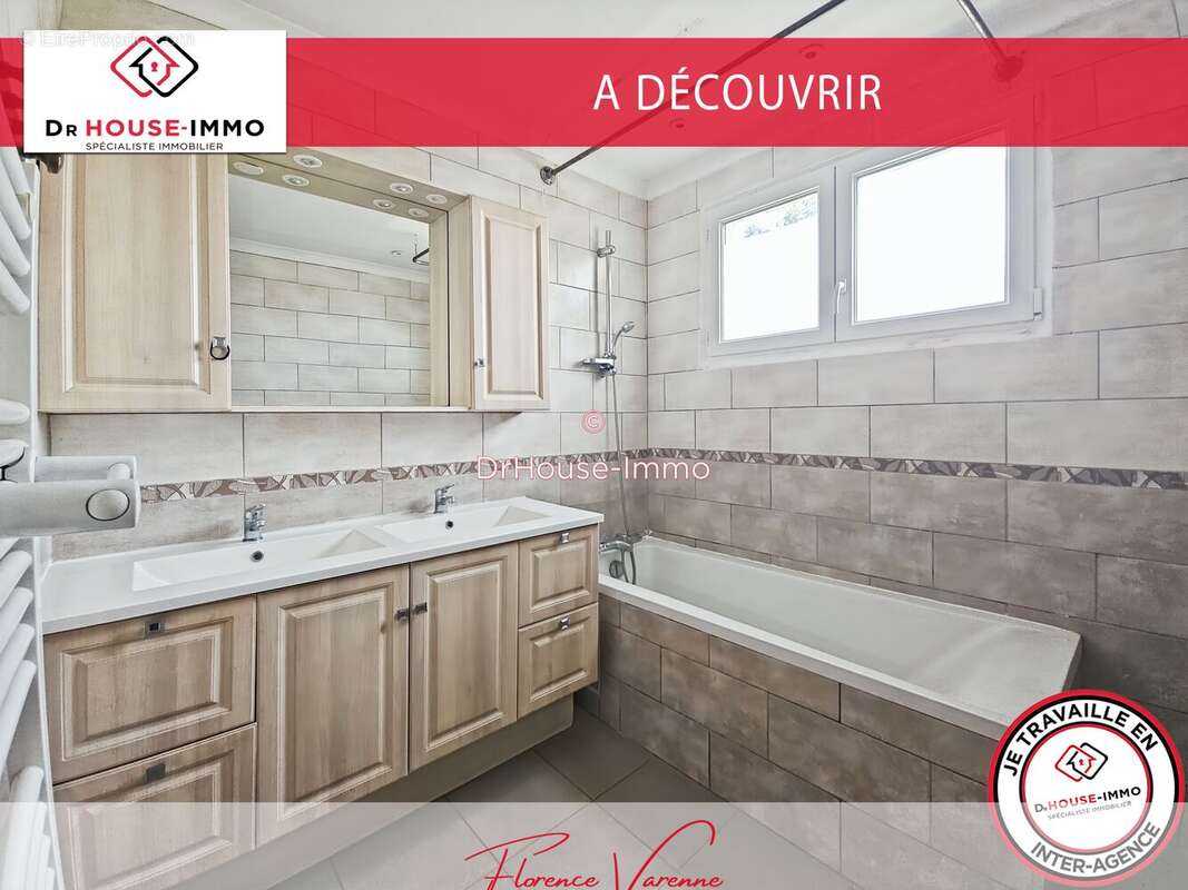 Maison à MONTROND-LES-BAINS