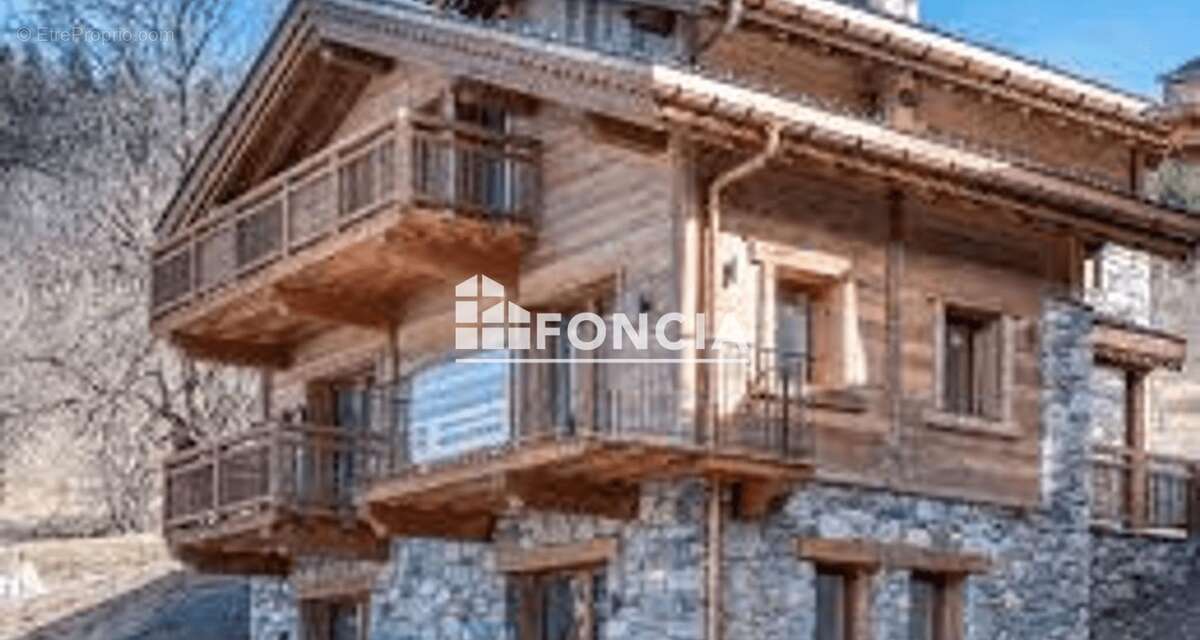 Maison à LES ALLUES