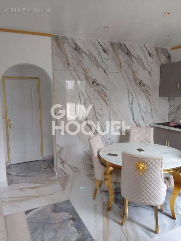 Maison à LE BLANC-MESNIL