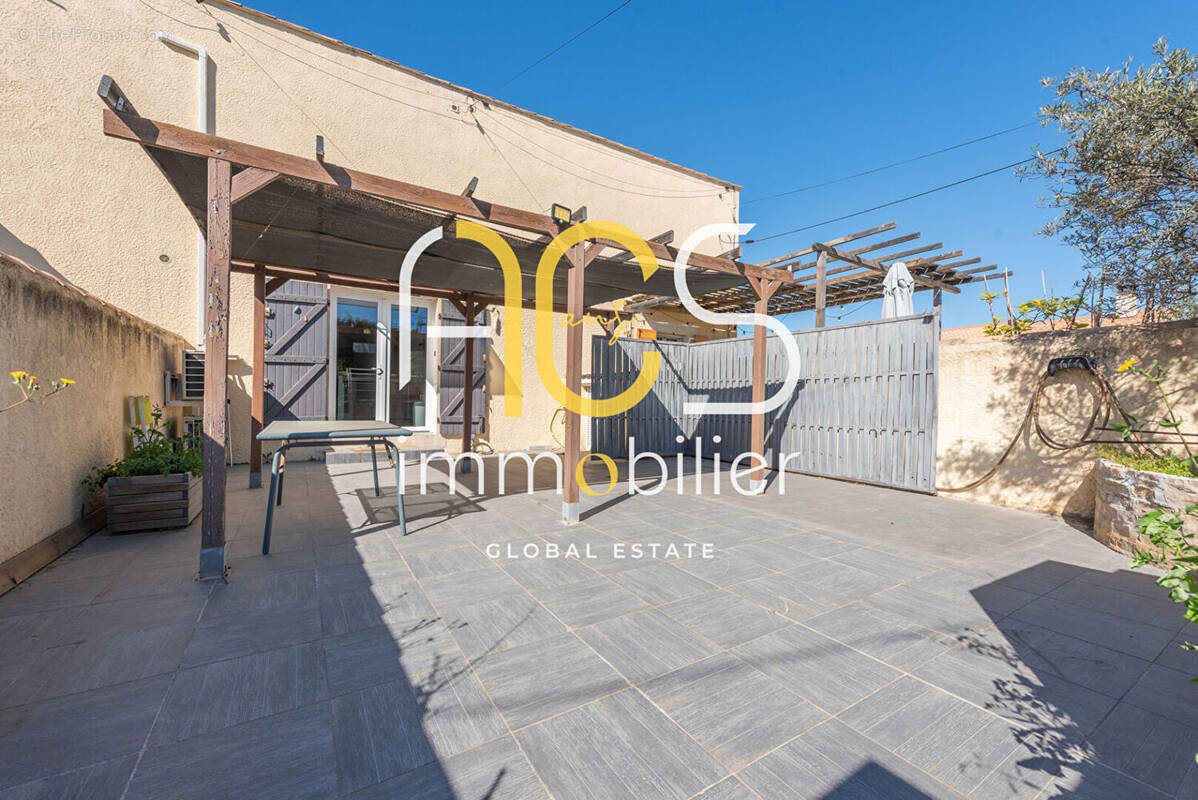 Appartement à CHATEAUNEUF-LES-MARTIGUES