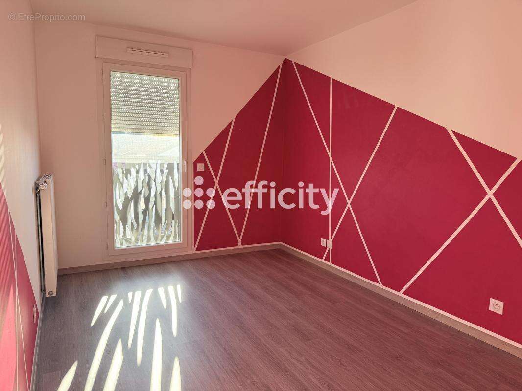 Appartement à SAINT-LAURENT-DE-MURE