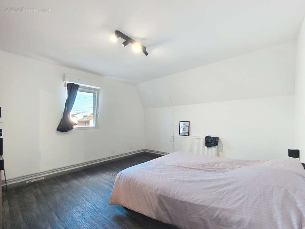 Maison semi-individuelle • 3 chambres • Garage • Jardin • 59264 Onnaing - photo 10