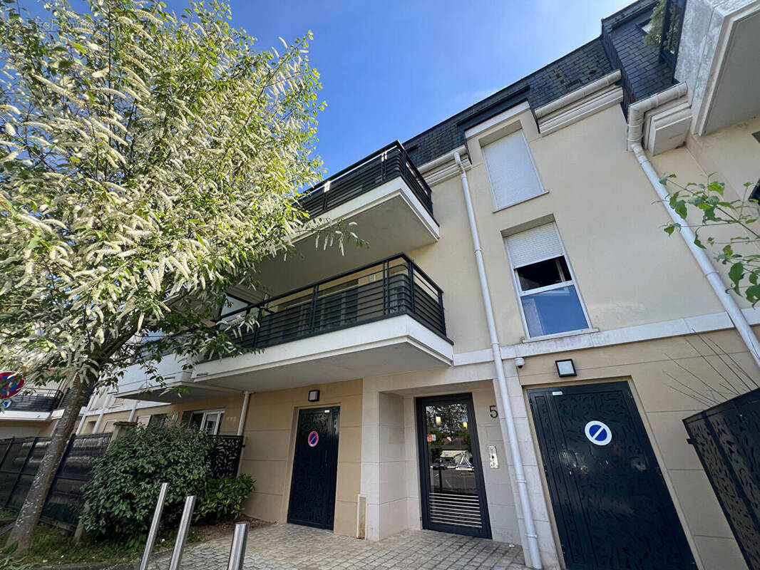 Appartement à SAINT-BRICE-SOUS-FORET
