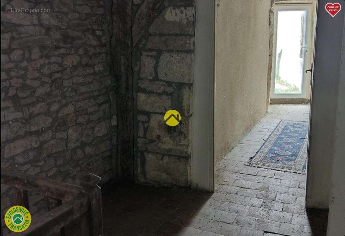 Maison à COULEUVRE