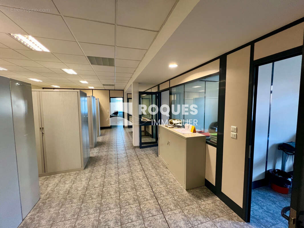  IMMEUBLE de 600 m2 sur 3 niveaux avec parking - photo 3
