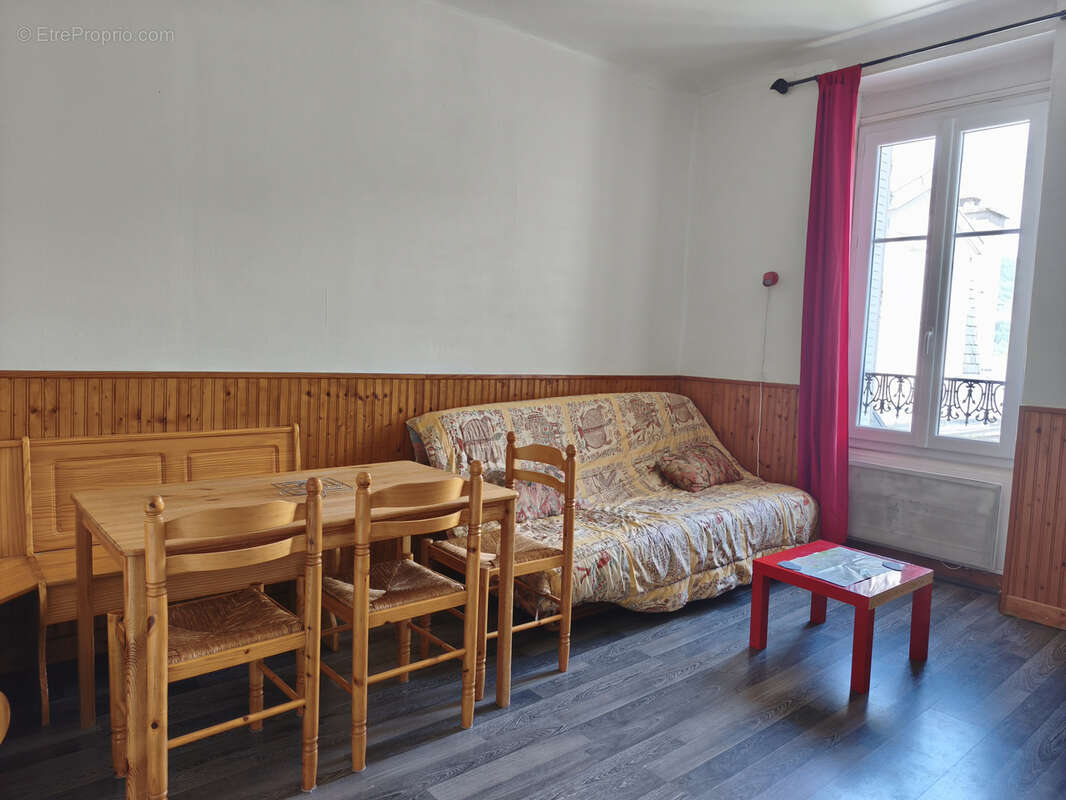 T2 de 32 m2 à fort potentiel dans une belle résidence avec une vue splendide - photo 3