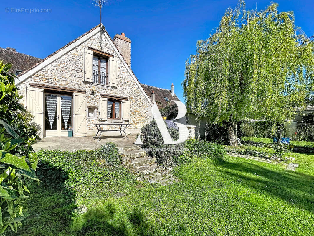 Maison à BREAU